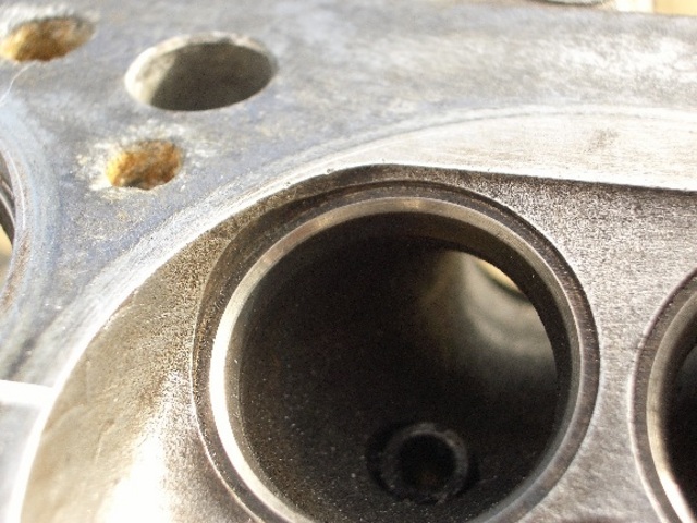 Shrouded valve